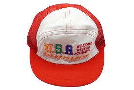 極美品 U.S.A WELCOME WESTEM CARNIVAL メッシュ キャップ レッド 帽子 刺繍 ホワイト ナイロン 54CM 中古 60737