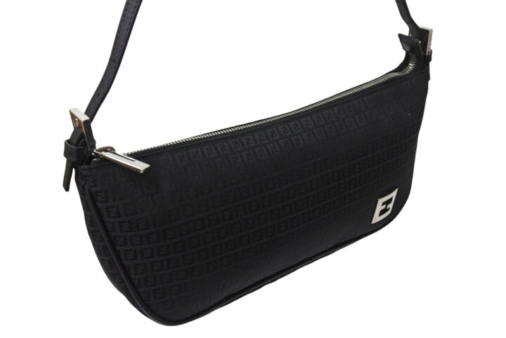 楽天市場】極美品 FENDI フェンディ ズッキーノ アクセサリーポーチ 