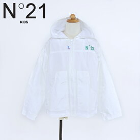ヌメロ ヴェントゥーノ（N°21）キッズ 訳あり ジャケット ホワイト系 　ロゴプリントウインドブレーカー （サイズ/8Y）*dd0001