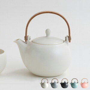 SALIU TE }{  yr}{  330ml t  Z {  YUI 3058