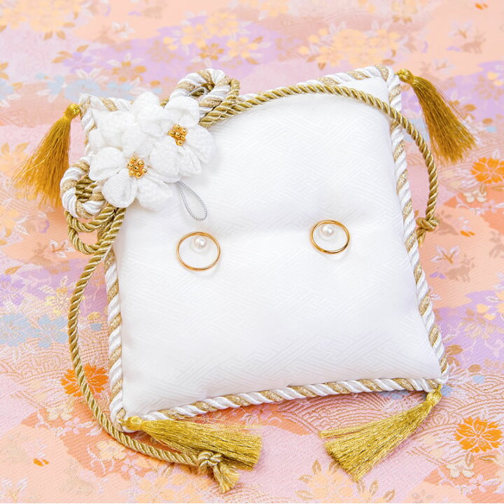 楽天市場 リングピロー 完成品 お花のリングピロー 白 金 おしゃれ 結婚式 ウェディング ブライダル 挙式 結婚祝い リングガール プレゼント ギフト 贈物 和風 和 和装 Watashistyleギフトと雑貨 楽天市場 リングピロー 完成品 お花のリングピロー 白 金 おしゃれ 結婚式 ウェディング ブライダル 挙式 結婚祝い リングガール プレゼント ギフト 贈物 和風 和 和装 Watashistyleギフトと雑貨