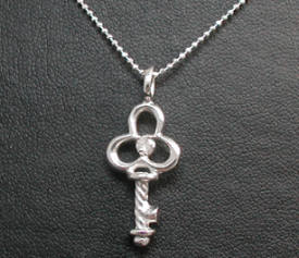 1粒ダイヤ カギモチーフネックレス レディース 鍵 ダイヤモンド付き ネックレス アクセサリー 女性用 ペア シルバー925 ベネチアンチェーン
