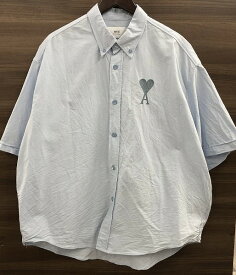 【ami paris】トップス ハートロゴ 半袖シャツ 水色 ワンポイント 【中古】