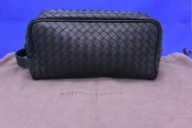 【期間限定セール】ボッテガヴェネタ BOTTEGA VENETA 美品イントレチャート トイレタリーケース セカンドバッグ ポーチ鞄クラッチバック編み込み 黒 【中古】