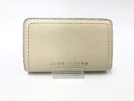 マークジェイコブス MARC JACOBS 二つ折り財布 ウォレット レディース 婦人 小さめ コンパクト アイボリー系 ロゴ 【中古】