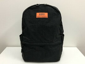 ユニバーサルオーバーオール UNIVERSAL OVERALL 程よいきちんと感で魅せる！収納力抜群 B4可 軽量リュック鞄 通勤・通学 黒 【中古】