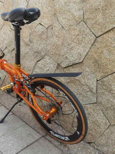 ] D tF_[ ܂肽 tH[fBO }Ee oCN y tg A O  ANZT[ 22C`ȉ H lWt  