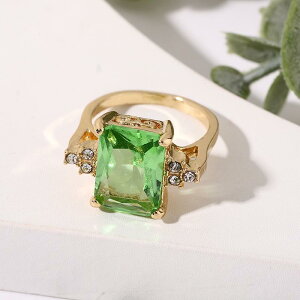 指輪 レディース エメラルドカラージルコニア スクエア ゴールドカラー 合金製 電気メッキ加工 欧米スタイル 個性的 オフィス カジュアル 通勤 アクセサリー ジュエリー 男女兼用 ユニセッ