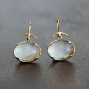 ピアス レディース 女性用 楕円形 オーバル レトロ アンティーク 上品 エレガント 繊細 シンプル ファッション 通勤 オフィス 普段使い 合金製 ゴールドカラー