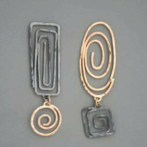 ピアス レディース 女性用 欧米風 レトロ ボヘミアン ヴィンテージ エスニック 楕円形 オーバル 透かし模様 幾何学 花柄 ドロップ 合金製 電気メッキ シンプル おしゃれ カジュアル 普段使い