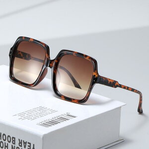 �T���O���X ���j�Z�b�N�X �t�@�b�V���� �X�^�b�Y �r�b�O�t���[�� �X�N�G�A UV400 ���Ă��΍� �X�g���[�g �A�E�g�h�A �h���C�u ���W���[ �ʋ� �ʊw ���s