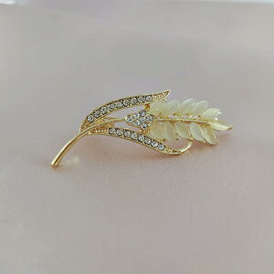 ブローチ レディース 女性用 韓国ファッション 麦穂 花モチーフ キャッツアイストーン ジルコニア 上品 エレガント 万能 フォーマル カジュアル スーツ 普段使い 結婚式 パーティー 入学式