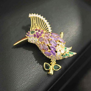 ブローチ 男女兼用 ヤツガシラ 鳥モチーフ 紫色ジルコニア 金メッキ 銅製 精巧な 高級感 上品 エレガント パーティー 結婚式 普段使い ファッション小物