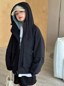 マウンテンパーカー キッズ 男の子 女の子 春夏 フード付き 防風 アウトドア 韓国風 ショート丈 無地 ポリエステル 柔らかい ブラック 普段使い かわいい おしゃれ カジュアル
