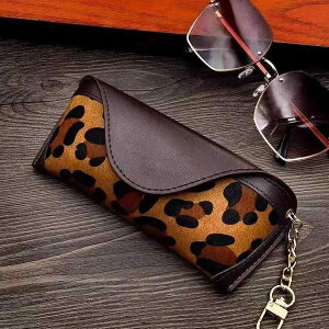 メガネケース 男女兼用 耐衝撃 ハードケース 携帯用 コンパクト 軽量 ヒョウ柄 ブラック PUレザー 合皮 近視メガネ サングラス 収納ポーチ