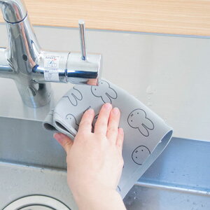 IJg[ miffy ~btB[ zNX 30×30cm