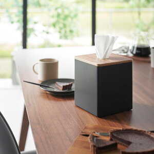 R ォoeBbV&gCbgy[p[P[X  RIN uE 2001