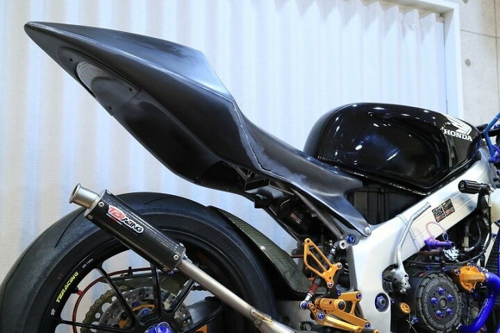 T2 Racing T2レーシング フロントポジション シートカウル タイプ3 ストリートタイプ テールランプレンズ:スモークレンズ / テールランプユニット裏蓋:黒ゲル NSR250R | ウェビック 楽天市場店