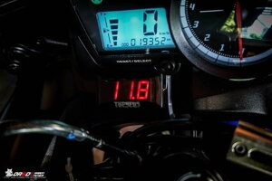 OR6D Carbon sticker I[J[{XebJ[ Voltage meter dCEdv vc[