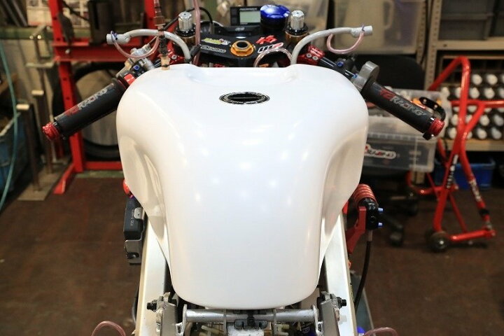 最大56%オフ! ウェビック1号店T2 Racing T2 Racing:ティーツーレーシング アルミシートレール ガソリンタンクセット タンクキャップカラー T2 Racing T2 Racing:ティーツーレーシング アルミシートレール&ガソリンタンクセット タンクキャップカラー