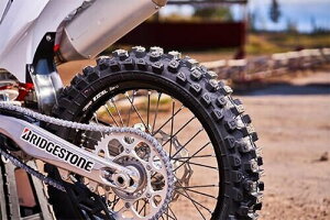 BRIDGESTONE �u���a�X�g�� BATTLECROSS X31 �y110/90-19 62M�z �o�g���N���X �^�C�� MC250 MC250F MC300 MC450F CR250 CRF450R FC250 FC450 TC250 KX250 2st 250SX 250SX-F 350SX-F 450SX-F RM-Z450 RM250 YZ250 YZ250F YZ426F YZ450F �I�t���[�h�^�C