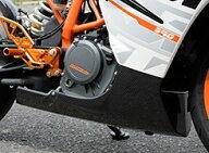 Magical Racing マジカルレーシング アンダーカウル RC390 KTM カウル関連 外装 素材：FRP製(ブラック) /…