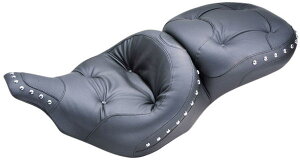MUSTANG �}�X�^���O �c�[�����O���C�h�����s�[�X���[�K�� �V�[�g (Wide Touring One-Piece Regal Seat)�yREGEL TOUR WD FLH/FLT97-7�z HARLEY-DAVIDSON �n�[���[�_�r�b�h�\�� �V�[�g�֘A �O��