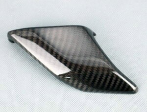 A-TECH エーテック ドライブチェーンガード G310R BMW チェーンガード フレーム タイプ:平織ドライカーボン/仕上げ:クリア塗装あり