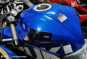 SKUNY �X�N�[�j�[ 3D���W�b�h �^���N�p�b�h GIXXER 250 SF SUZUKI �X�Y�L �^���N�֘A �O��