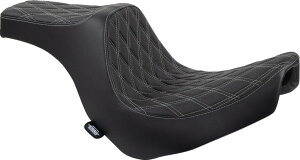 Drag Specialties �h���b�O�X�y�V�����e�B�[�Y Predator III Seat�m0802-1493�n Softail Low Rider ST FXLRST FXLR Sport Glide FLSB S FXLRS HARLEY-DAVIDSON �n�[���[�_�r�b�h�\�� �V�[�g �V�[�g�֘A �O��