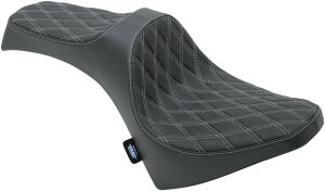 Drag Specialties �h���b�O�X�y�V�����e�B�[�Y Predator III Seat�m0810-2120�n Scout Sixty INDIAN MOTORCYCLE �C���f�B�A�� �V�[�g �V�[�g�֘A �O��