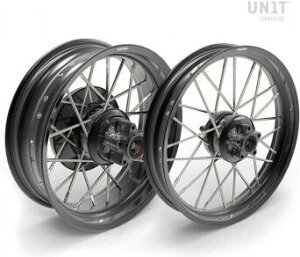 UNIT GARAGE ���j�b�g�K���[�W Unit Garage Pair of spoked wheels R18 Classic 24M9 | 3406 BMW �z�C�[�� �z�C�[���֘A �����