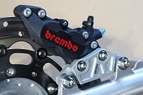 楽天市場】ブレンボ キャリパー バイク sr400の通販