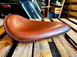 ���i��K&W �yLucky Custom Leather�zTR250��p�\���V�[�g�L�b�g ���W�b�g�^�C�v (�{�v�T�h���V�[�g) TR250 KAWASAKI �J���T�L �V�[�g �V�[�g�֘A �O��