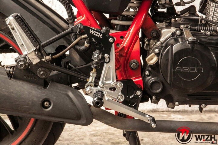 Webike | WIZH ウィズ BEV2 バックステップ GIXXER250 SF (19-) GIXXER250  SF(WZSUGIXXER250BEV2GO-1111) | バックステップ 通販 WIZH ウィズ BEV2 バックステップ MY125/150 (11-) MY125 MY150 aeonmotor Aモーター ステップ 足回り