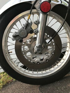 SPEED SHOP ITO �X�s�[�h�V���b�v�C�g�E 4���L���X�g�z�C�[��320mmW�f�B�X�N�pCP2696�L�����p�[�T�|�[�g 500SS 750SS Z1 Z2 KAWASAKI �J���T�L �L�����p�[�T�|�[�g�E�u���P�b�g �u���[�L �T���X�^�[���[�^