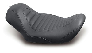 MUSTANG }X^O TRIPPER(TM) \V[g (^bN[) (Tripper(TM) Solo Tuck and Roll Seat)ySEAT TRPR TK&RL SOLO DYNAz HARLEY-DAVIDSON n[[_rbh\ V[g V[g֘A O