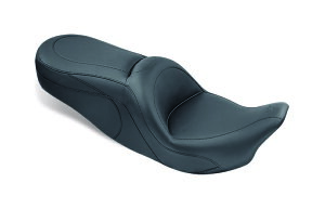 MUSTANG }X^O X|[cc[O s[XX[XV[g/X^bhȂ (Sport Touring One-Piece Smooth SeatCNo Studs)ySEAT SP TOUR 08-18 FLTz HARLEY-DAVIDSON n[[_rbh\ V[g V[g