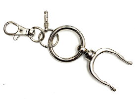 ペットボトルホルダー ボトルホルダー ボトルフック キーホルダー 丸型 カラビナ付き でシンプルなデザインです お出掛け時に便利です キーリングとしてもご使用いただけます お出掛け時のペットボトル携帯に便利