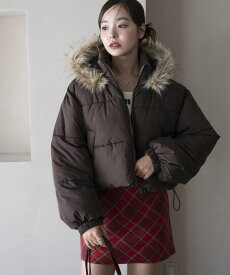 ＼20％OFFクーポン利用で4400円／【SALE 6599円→5499円】25冬新作 2WAYファーフードショートパファーブルゾン レディース アウター ショート丈 中綿ブルゾン フードブルゾン 中綿ジャケット フェイクファー 黒 秋 冬 WEGO ウィゴー
