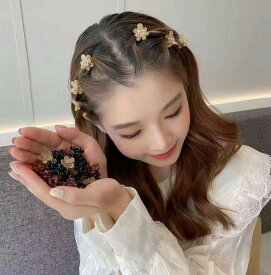 ミニヘアクリップ　花形 アクリル 1ヶ ヘアアクセサリー　髪留め ヘアアレンジ シンプル パッチンどめ 子供 女の子 花 パッチン留め ミニ 小さい プチプラ　ミニ パッチン ピン　ヘアアクセ キッズ　前髪留め　髪飾り　発表会　パーティードレス　大人ヘアクリップ