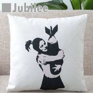 �o���N�V�[ Banksy �N�b�V�����J�o�[ Bomb Hugger �k���f�U�C�� 45×45cm ���l�� �V�R�̖��ŏo�����n���h���C�h �v���[���g �M�t�g ���g���X�^�C�� �V���� �V�� ���z���j�� �V�z �q�� �� ������ ����