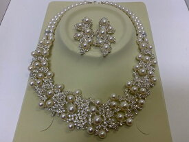 送料無料 ブライダルネックレス ウエディング 結婚式 超豪華 ゴージャスな大きめパールの輝き女王風 ネックレス＋揺れるイヤリング