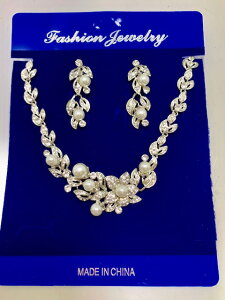 EGfBOlbNX p[ƉԂƗtCXg[̋P S[WX lbNX{h sAX