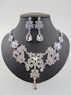 【豪華アクセサリー2点セット】2カラーネックレス&イヤリングorピアスリーフモチーフデザインビジューゴージャスウエディングパーティー結婚式挙式披露宴花嫁新婦ジュエリーブライダル前撮りフォト写真撮影二次会お呼ばれ【メール便対応商品】