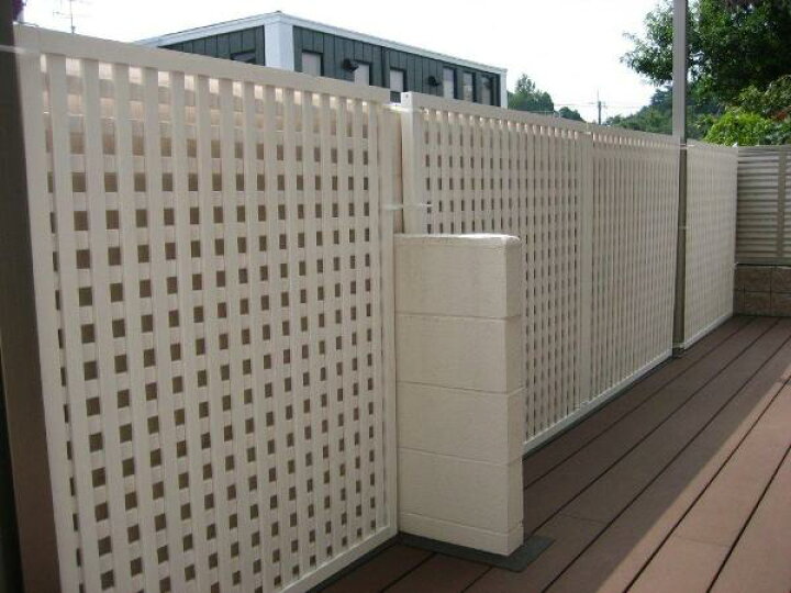 楽天市場 特注ラティスフェンス匠 目隠し 縦横格子 ホワイト色 木製 高さ 横幅 合計300cm以内 天然木製 ラティス サイズオーダー ベランダガーデニング 目隠し ベランダガーデン おしゃれ 日本製 送料無料 Willベランダガーデン