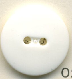 トップカラーナイロンボタン（マット）　2つ穴　オフホワイト