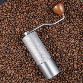 【スーパーSALE10％OFF】コーヒーミル 珈琲ミル 手挽きコーヒーミル 豆挽き 手動 コーヒーまめひき機 coffee コーヒーミル ブラック/シルバー 手挽き 25g 2人分 エスプレッソ コールドブリュー対応 業務用 家庭用 家族 コーヒーグラインダー アウトドア キャンプ 登山 出張