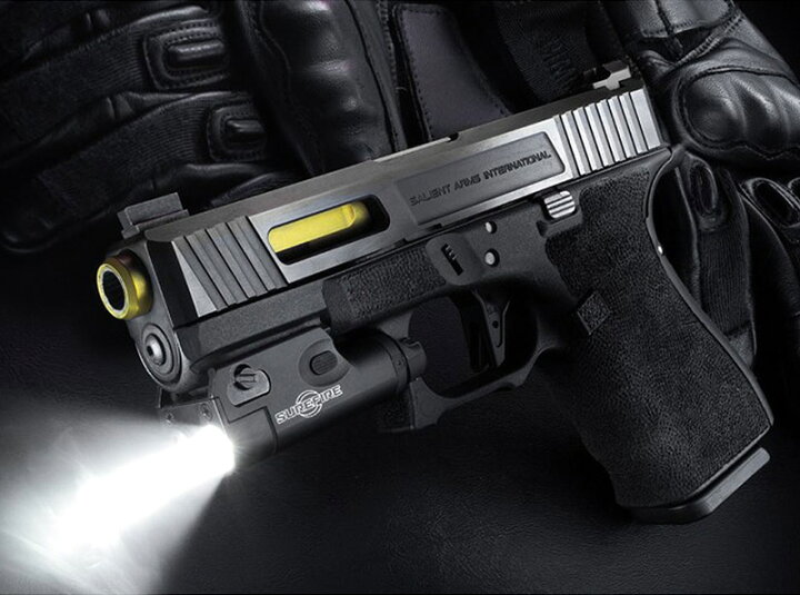 楽天市場】SUREFIRE シュアファイア XC1-B ウルトラコンパクト LED 