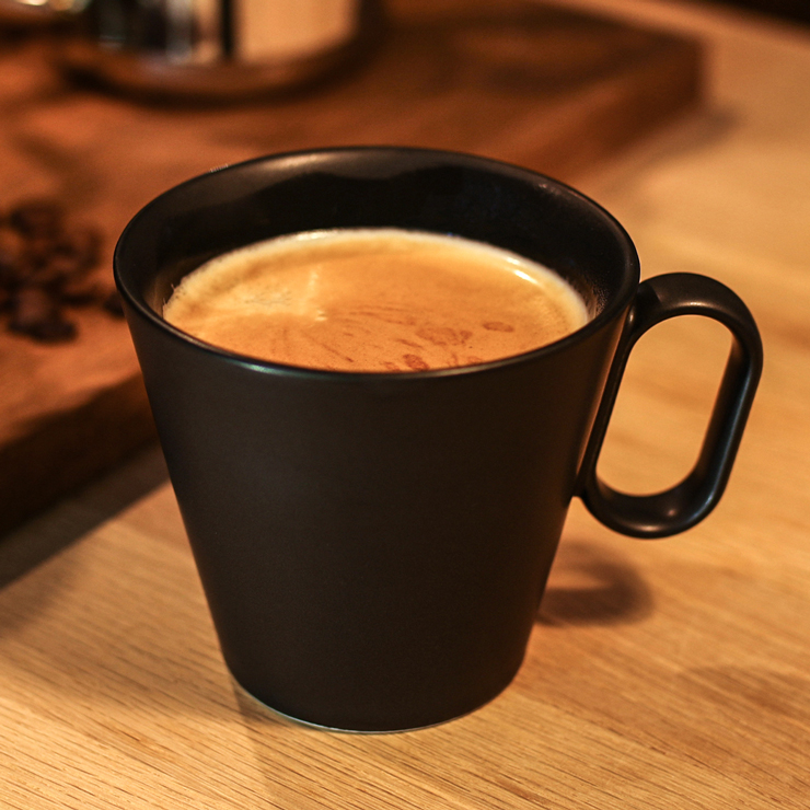 Wired Beans メーカー直販 コーヒーカップ 生涯を添い遂げるマグ 有田焼 ラージ ブラックマット 生涯補償付き マグカップ ギフト プレゼント / ワイヤードビーンズ 日本製 グッドデザイン賞